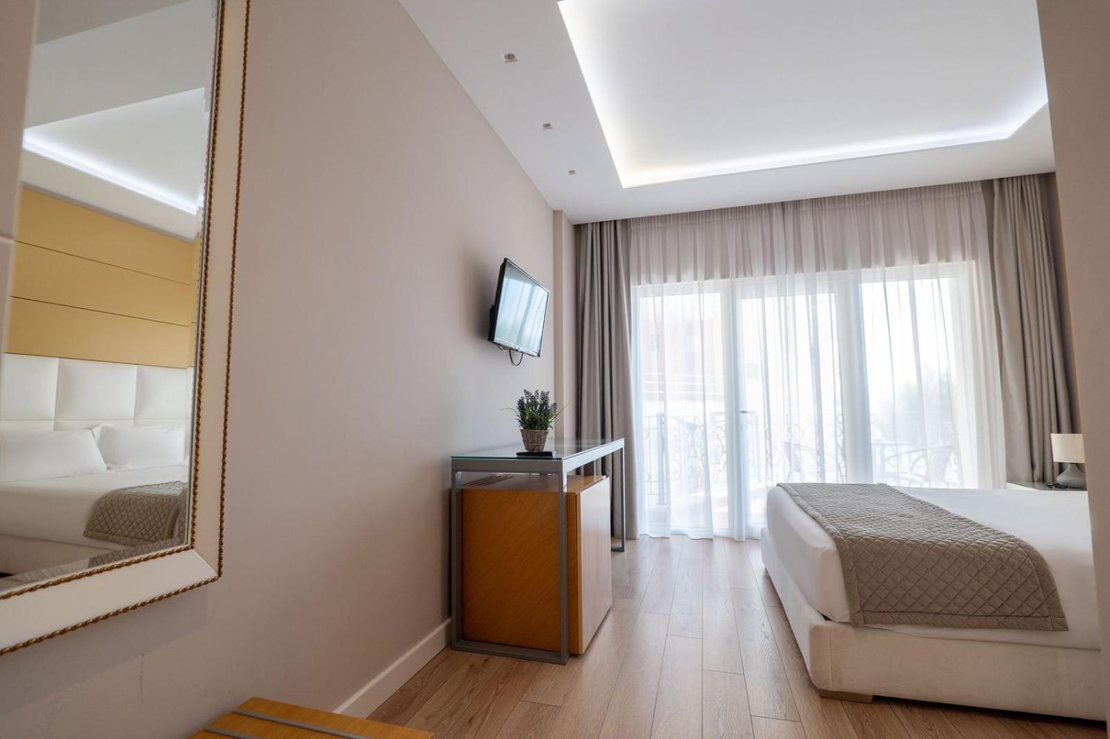 Ami Mar Hotel Saranda Zewnętrze zdjęcie