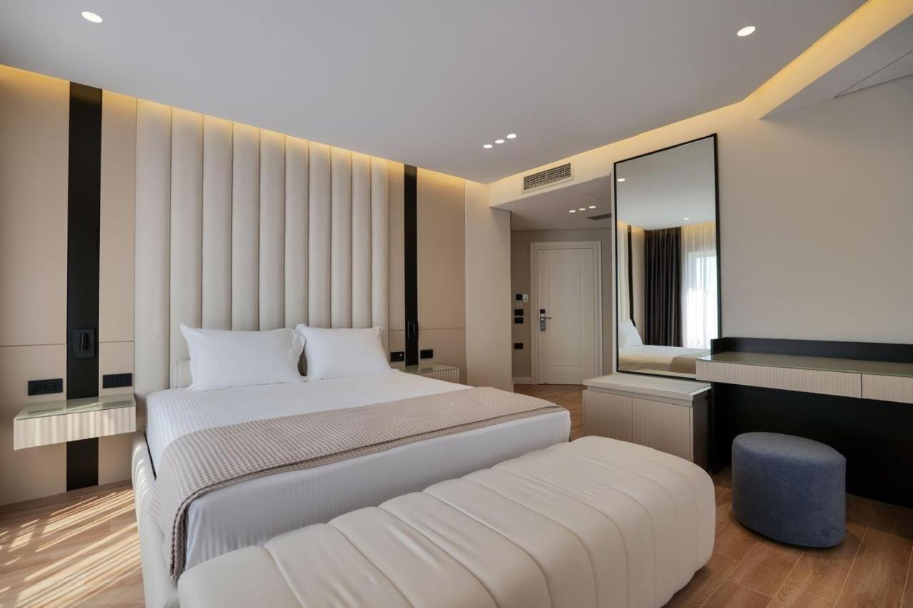 Ami Mar Hotel Saranda Zewnętrze zdjęcie
